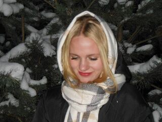 girl webcam show JonSwigert