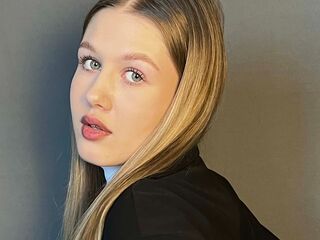 masturbating webcamgirl JoycelynDoctor