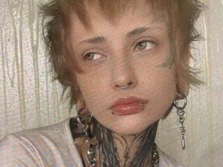 camgirl shaving pussy JulianeVerdier