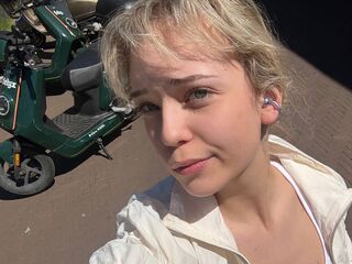 naughty camgirl masturbating with vibrator KeilaTouchton