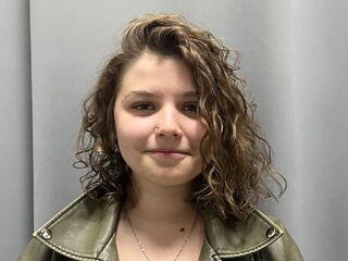 camgirl playing with dildo KellyJakson