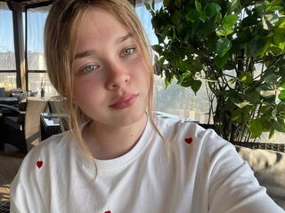 camslut webcam video KendallHennig