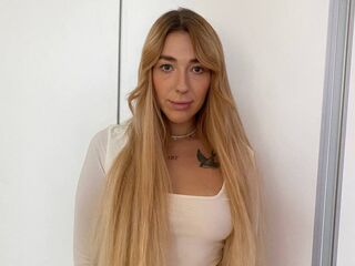 cam girl playing with sextoy KeteAksinina