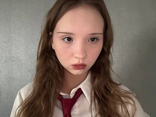 cam LaritaLudemann