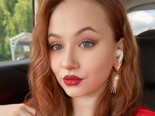 naked cam girl masturbating with dildo LatiaEld