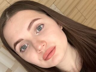 nude webcamgirl photo LauriMaynor