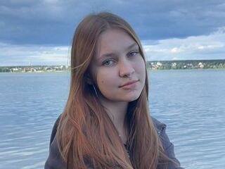 naughty cam girl masturbating LeaDeeg