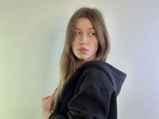 hardcore cam LeonilaKesling