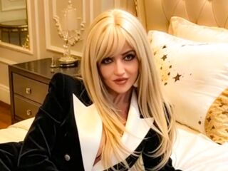 live striptease show LexieSellene