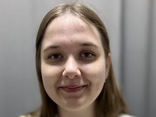 camgirl masturbating LindaLeen