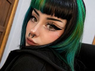 camslut fingering shaved pussy LolaGraves