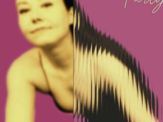 naked camgirl masturbating LucyLevatto