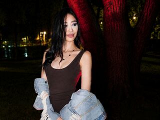 live webcam performer LunasBliss