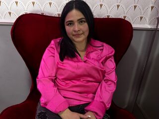 beautiful webcamgirl LyaBonnet