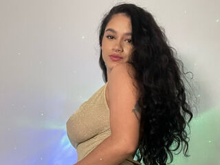 naked camgirl masturbating LyzGuzman