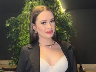 cam girl masturbating with vibrator MagdalenaDills