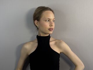 chat room live sex cam MalliaLucioni