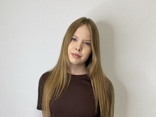 nude webcam girl MariSeason