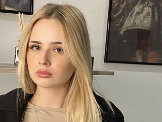 camwhore video MarnieRhyner