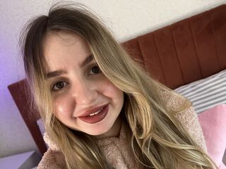 adult webcam chat room MilaLa