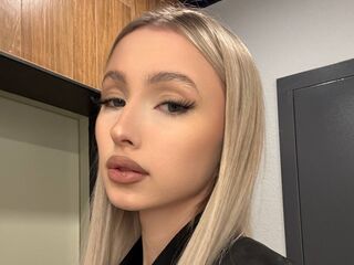 kinky video chat performer MyongDegado