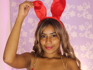 naked girl with webcam masturbating with sextoy NaomiMiller