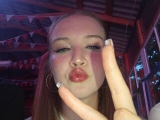 camgirl showing tits NelleCauthorne