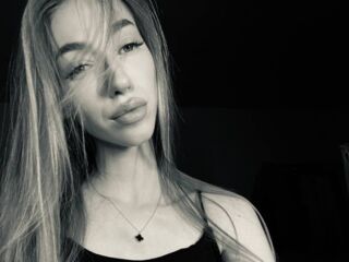 cam girl pic NikkiTenerovich
