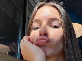 masturbating webcam girl OdetteWingler