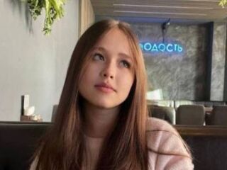 fingering cam slut OlesiaSun