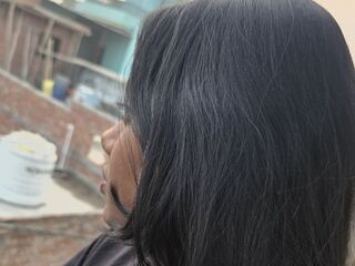 strip tease PriyaSengar