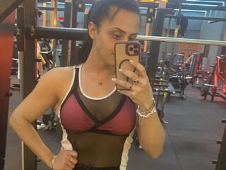 camwhore fingering shaved pussy RafaelaCamargo
