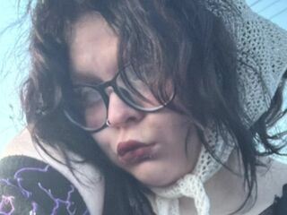 naughty camgirl masturbating with vibrator RinAnderwood
