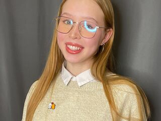 naked cam girl gallery RomanaGuethle