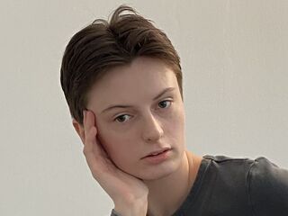 naked girl with webcam RufinaTavolario