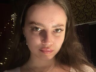 camwhore spreading pussy ShirleyMartin