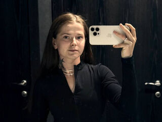 naked cam girl photo SilvaNayee