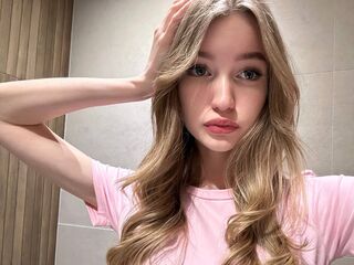 naughty camgirl masturbating with vibrator StephanieMeeter