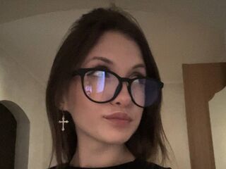 chat with cam TianaGolberg