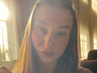 webcam babe chatroom TristaCarmody