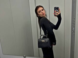 camgirl masturbating with vibrator VeronaBarrick