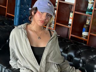 naughty camgirl masturbating WillowJones