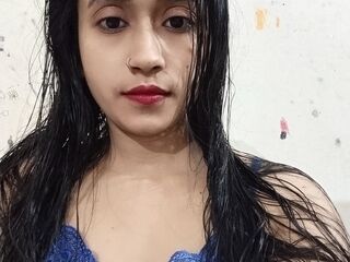 masturbating webcamgirl Yammi