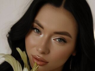 naked cam girl ZoeSensative